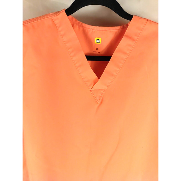 Wonder Wink Women's Scrub Top Size Small Orange Tangerine - Picture 2 of 7